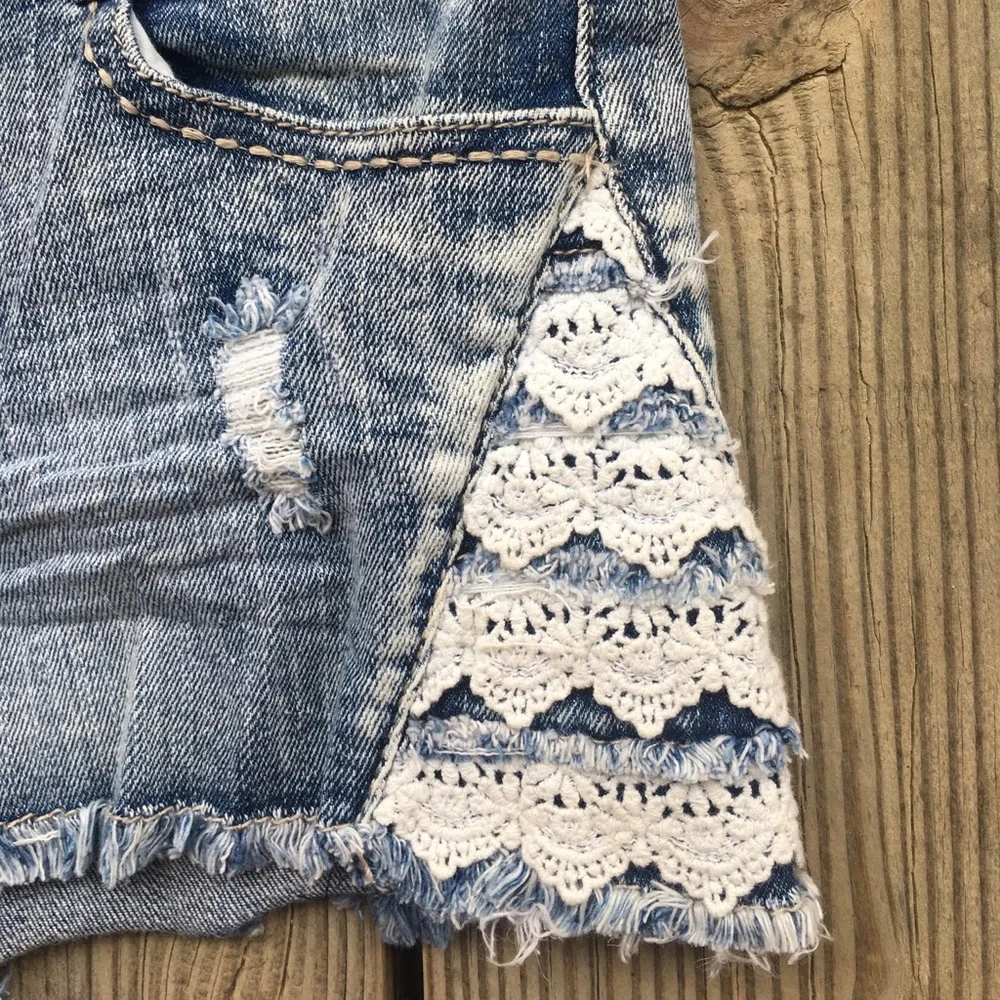 RUE21 SHORTS - Picture 2 of 5